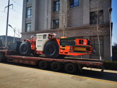 【低碳环保节能高效】WJD-4地下电动铲运机新年新交付！